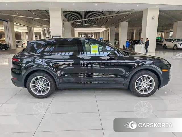 Porsche Cayenne 2024 Черный из Китая, фото 4