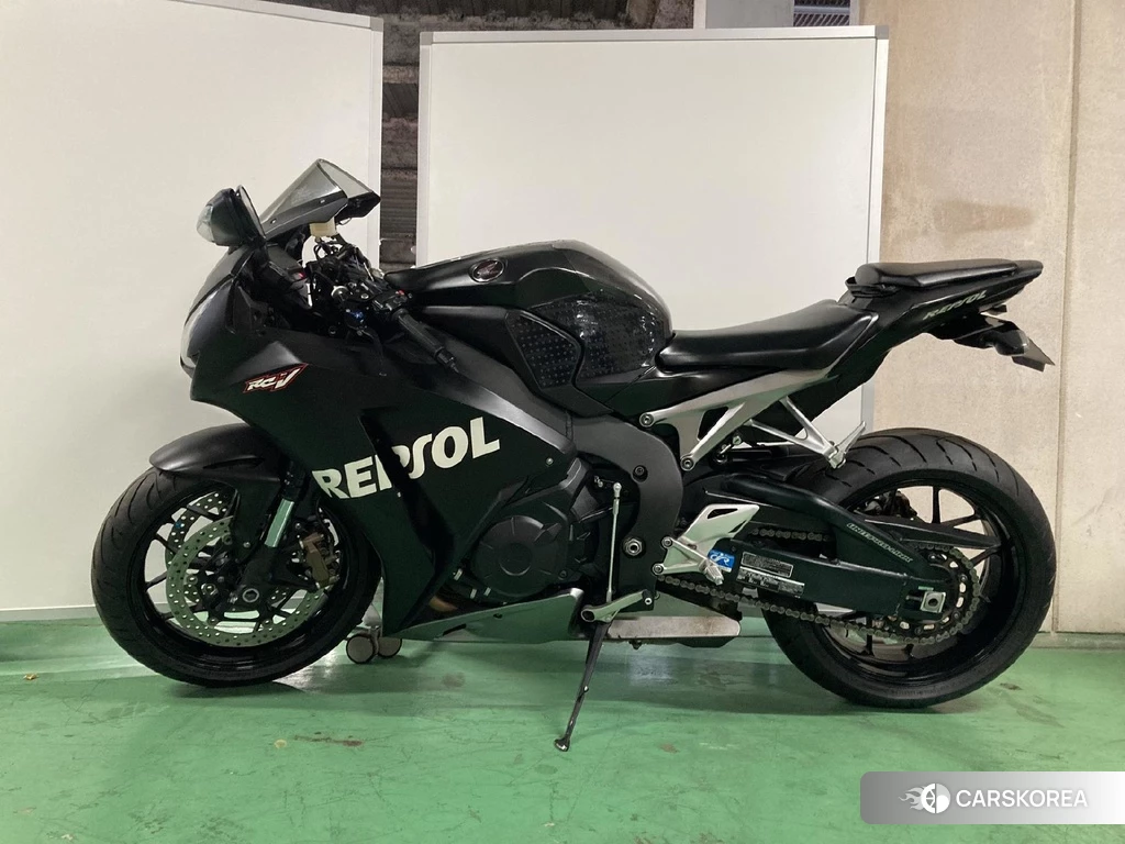 Проданный Honda CBR1000RR ABS 2012 из Японии