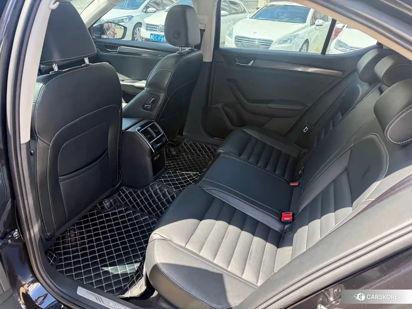 Skoda Superb 2018 Черный из Китая, фото 2
