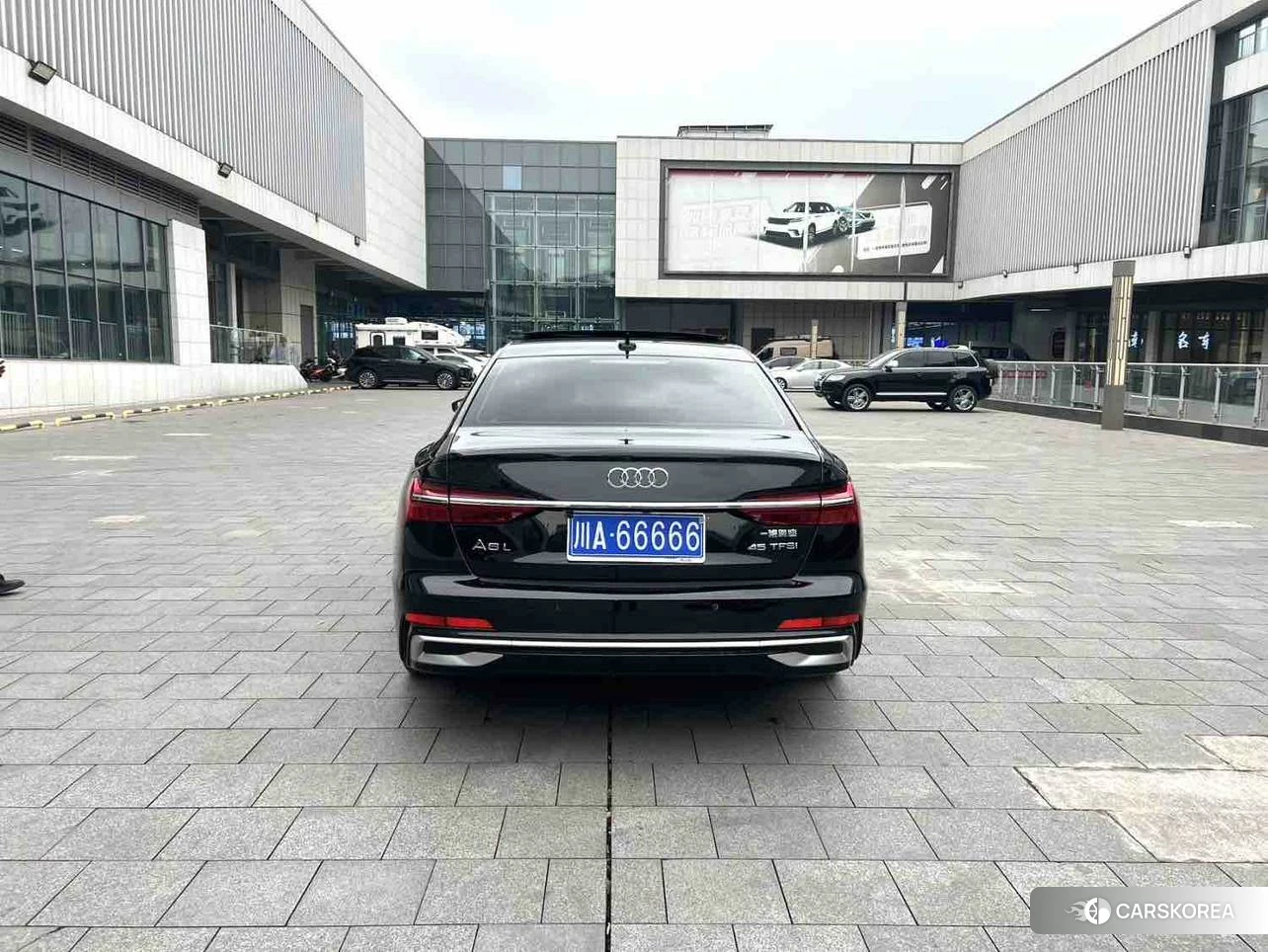 Audi A6L 2023 Черный из Китая, фото 2