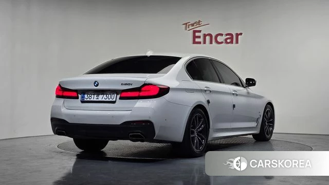 BMW 5 Series (G30) id 3883821 из Кореи 12