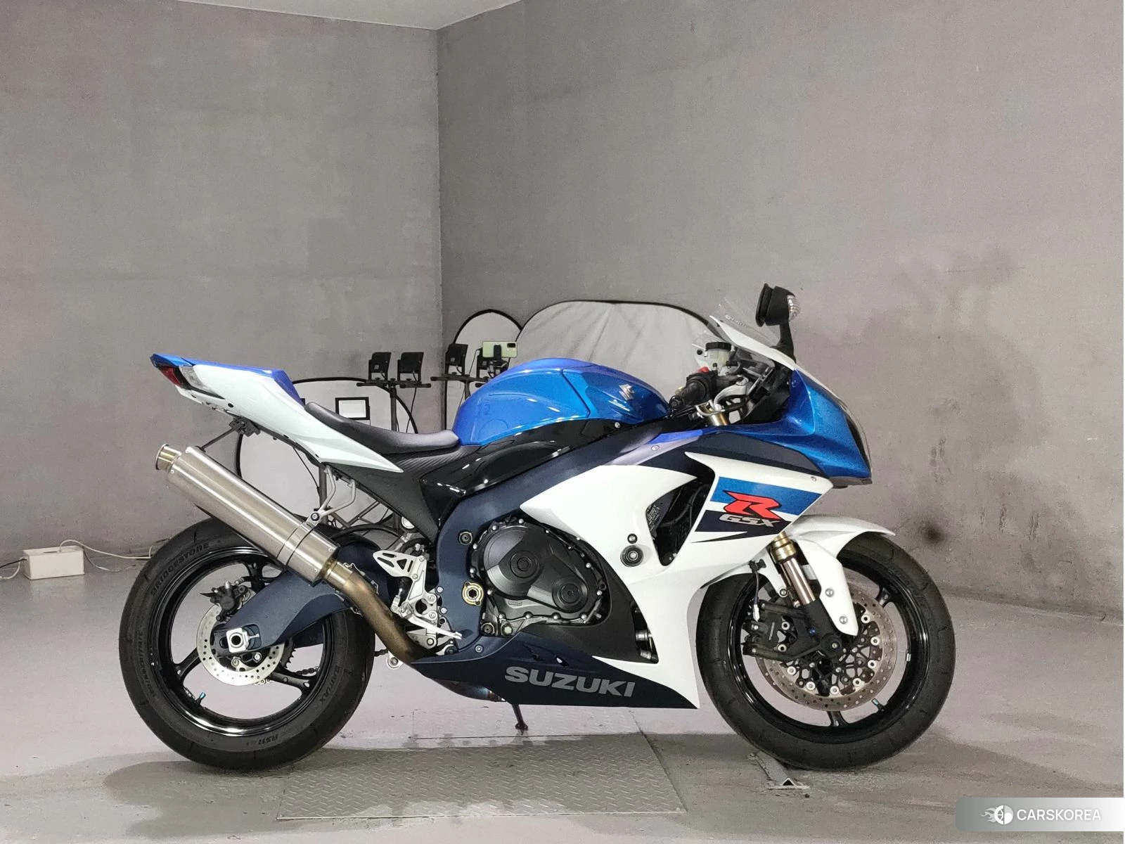 Проданный Suzuki GSX-R1000 id 4205988 из Японии, фото 2