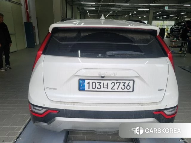 Kia Di Ol Nu Niro 2024 Белый из Кореи, фото 2