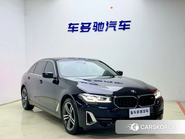 BMW 5 series 2023 Черный из Китая, фото 2