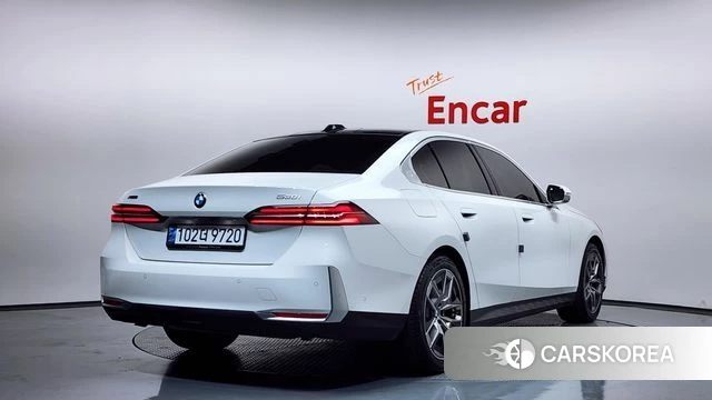 BMW 5 Series (G60) id 3798626 из Кореи 12