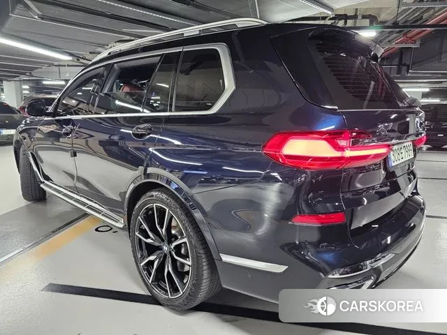 BMW X7 (G07) 2021 Черный из Кореи, фото 5