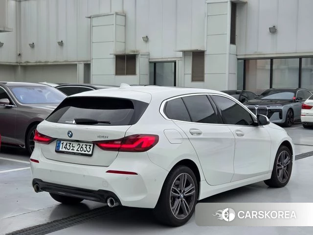 BMW 1 Series (F40) 2023 Белый из Кореи, фото 2