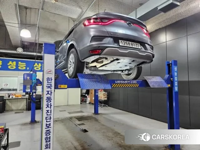 Renault Korea (Samsung) XM3 2023 Серебристо-серый из Кореи, фото 2