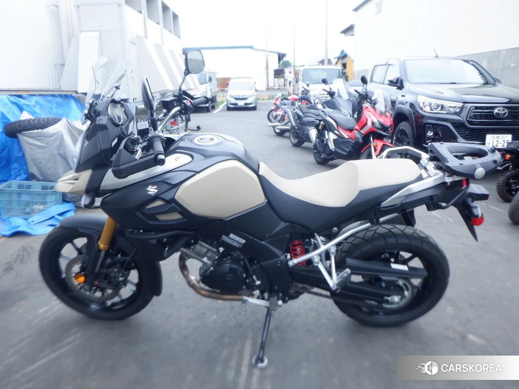 Проданный Suzuki V-STROM DL1000 ABS 2022 из Японии, фото 2