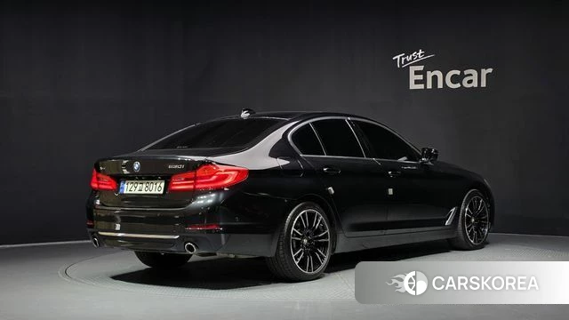 BMW 5 Series (G30) id 4794511 из Кореи 12