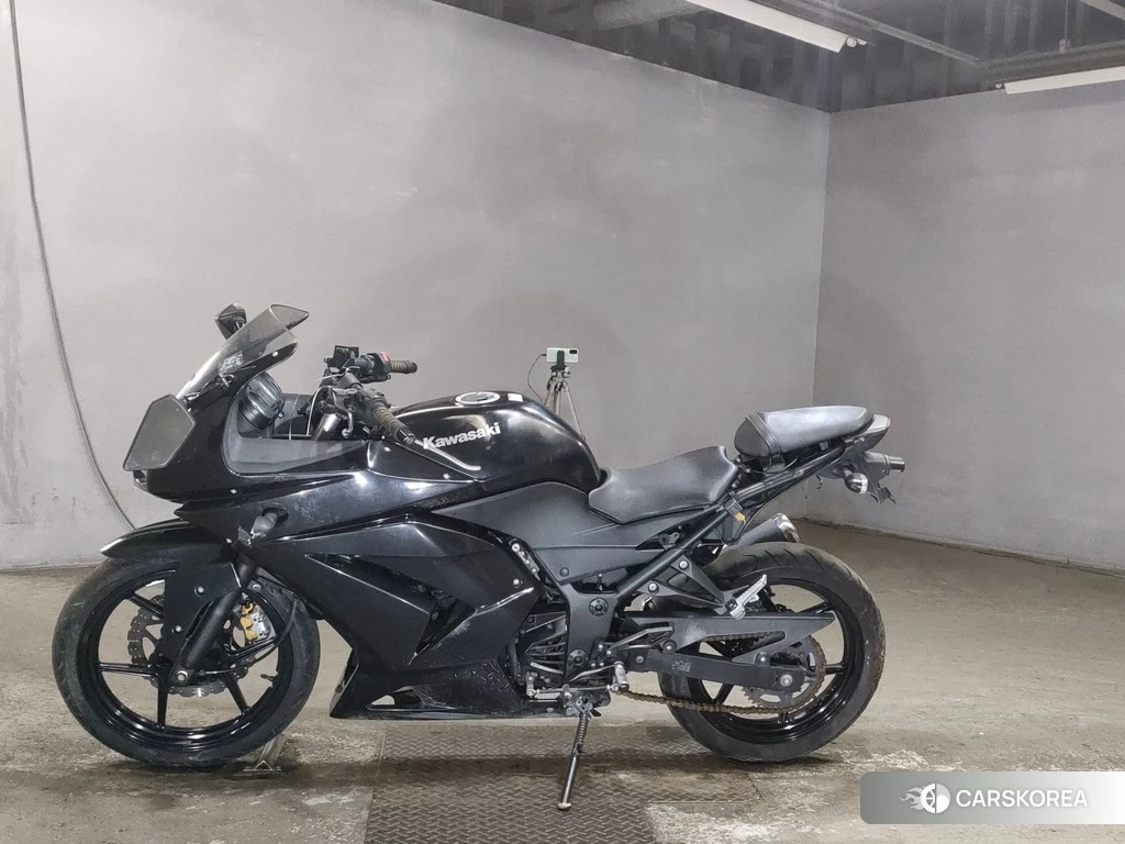Проданный Kawasaki NINJA 250R id 4149126 из Японии, фото 2