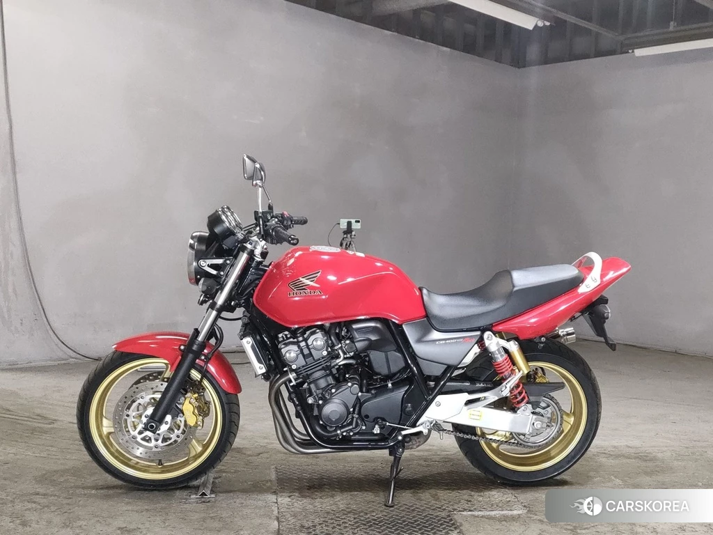 Проданный Honda CB400SF 2013 из Японии, фото 2