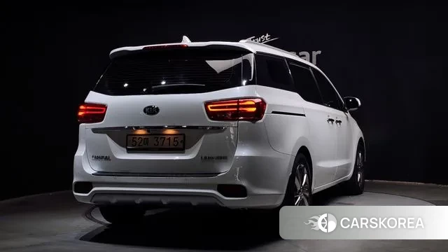 Kia The New Carnival id 3045189 из Кореи 12