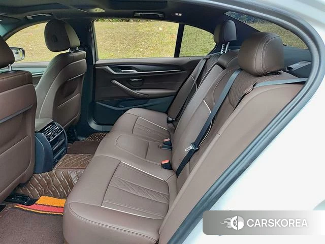 BMW 5 series 2024 Белый из Китая, фото 3