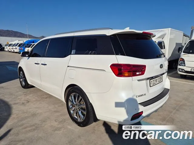 Kia The New Carnival id 2314504 из Кореи 7