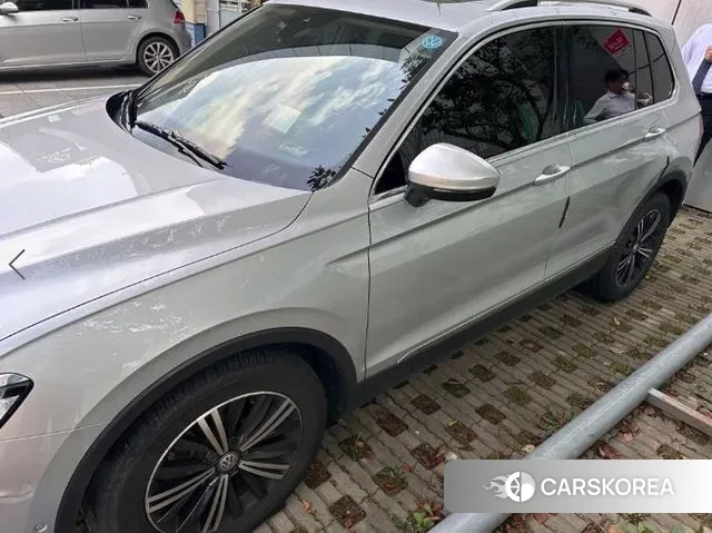 Volkswagen Tiguan second Generation 2020 Серебряный из Кореи, фото 6