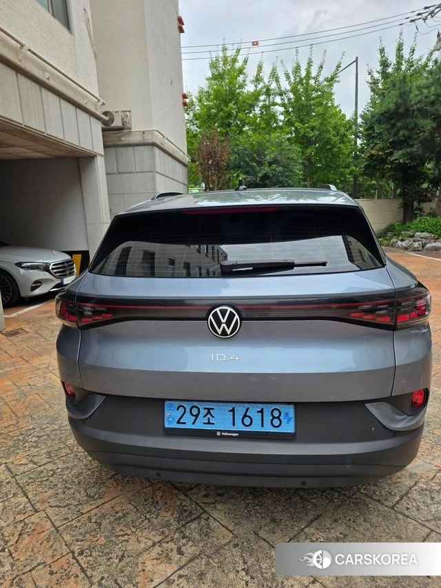 Volkswagen ID.4 2023 Небесно-голубой из Кореи, фото 2