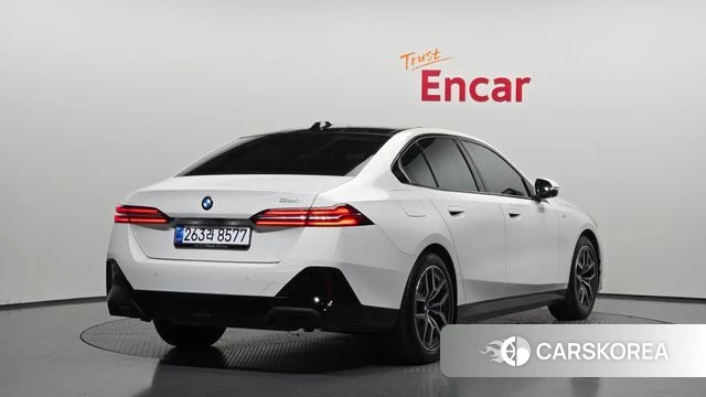 BMW 5 Series (G60) id 4248265 из Кореи 12