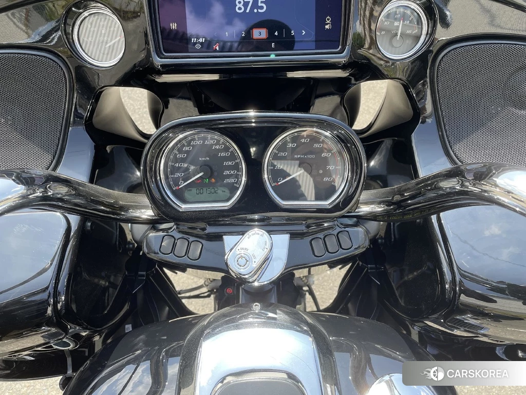 Проданный Harley-Davidson Road Glide FLTRXS1750 2022 из Японии