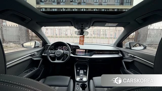 Audi A3 2023 Белый из Китая, фото 2