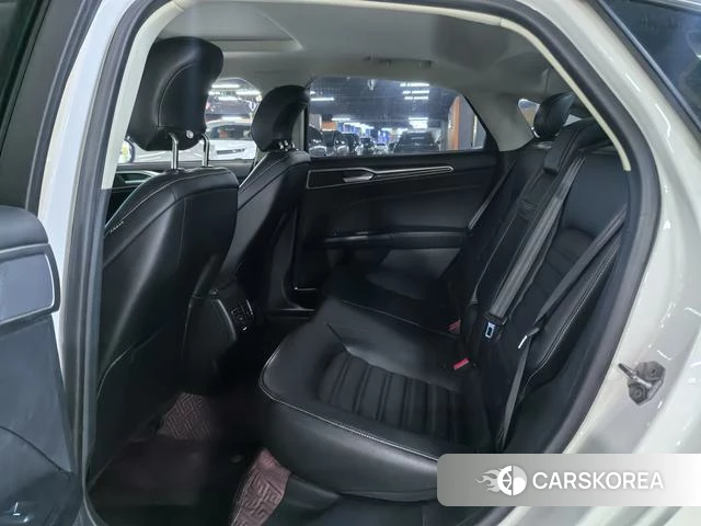 Ford Mondeo 2021 Белый из Китая, фото 2