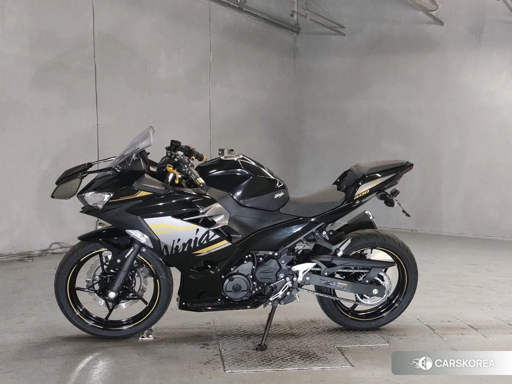Проданный Kawasaki NINJA 400 2020 из Японии