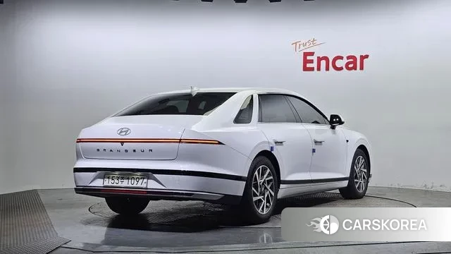Hyundai Grandeur (GN7) id 3168296 из Кореи 12