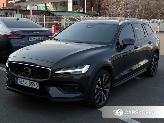 Volvo V60 Cross-Country 2nd Generation id 3690244 из Кореи 9