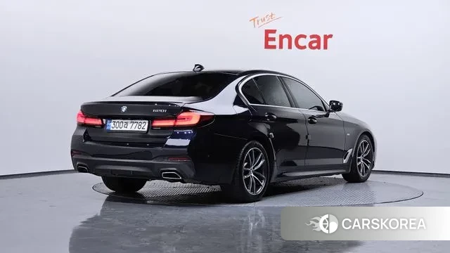 BMW 5 Series (G30) id 3378601 из Кореи 12