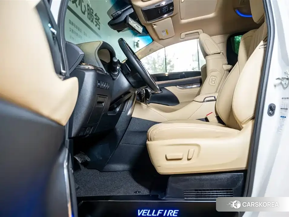 Toyota Vellfire id 4553954 из Китая 10