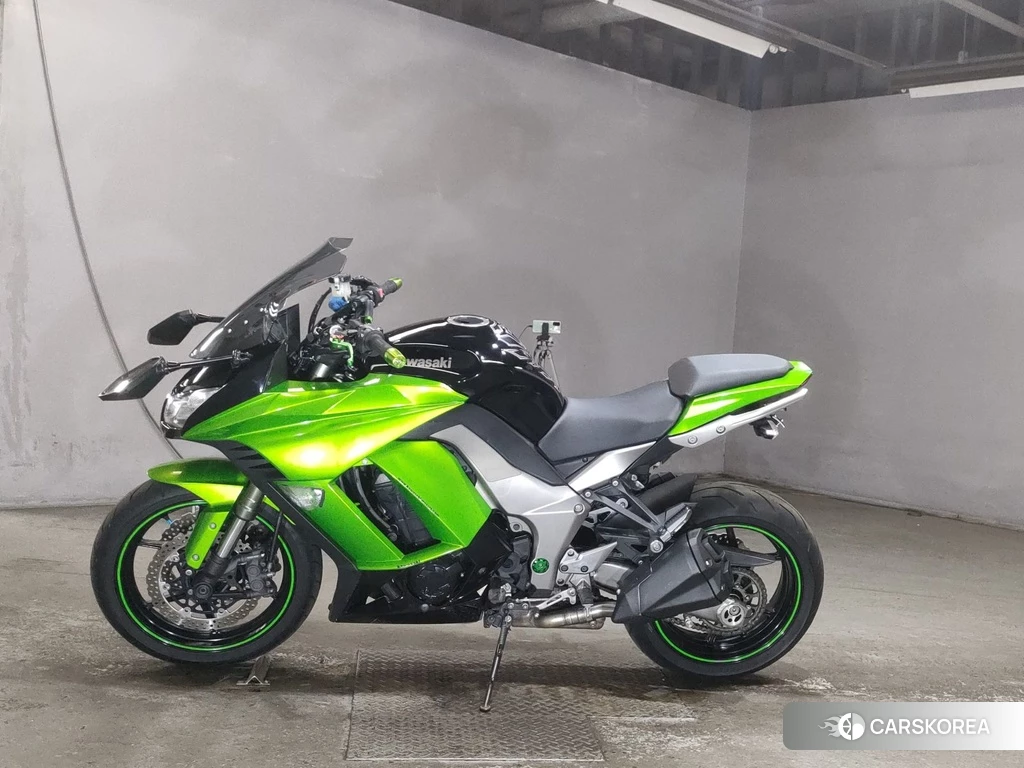 Проданный Kawasaki NINJA 1000 2011 из Японии