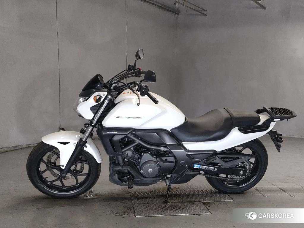 Проданный Honda CTX700N 2014 из Японии, фото 2