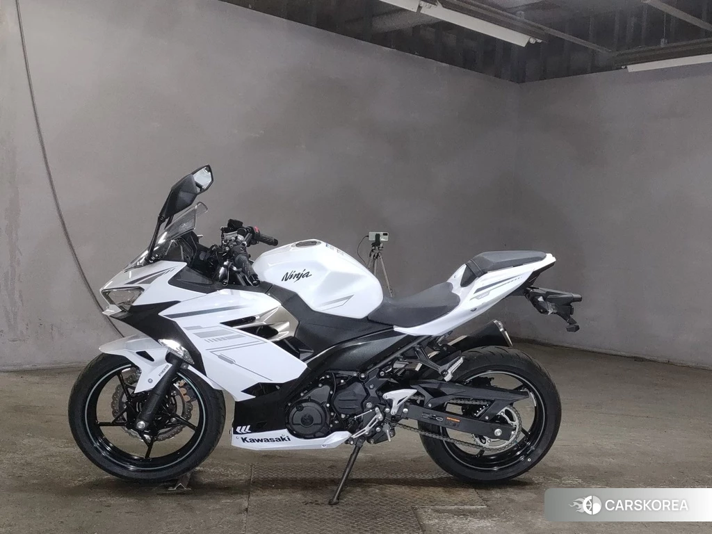 Проданный Kawasaki NINJA 400 2023 из Японии