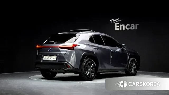 Lexus UX250h id 3530937 из Кореи 12