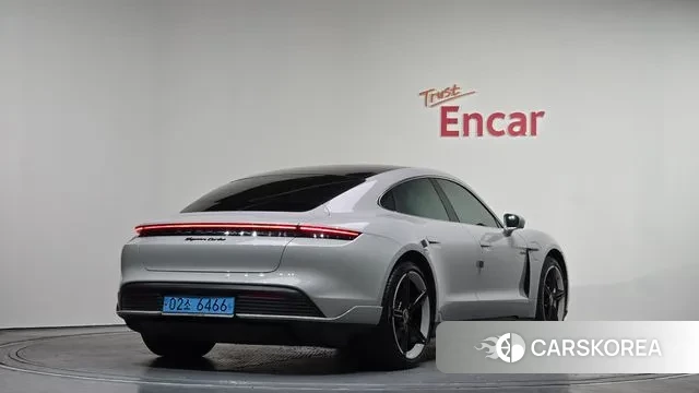 Porsche Taycan id 3606851 из Кореи 12