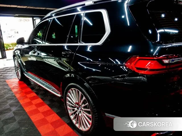 BMW X7 (G07) 2020 Черный из Кореи, фото 2