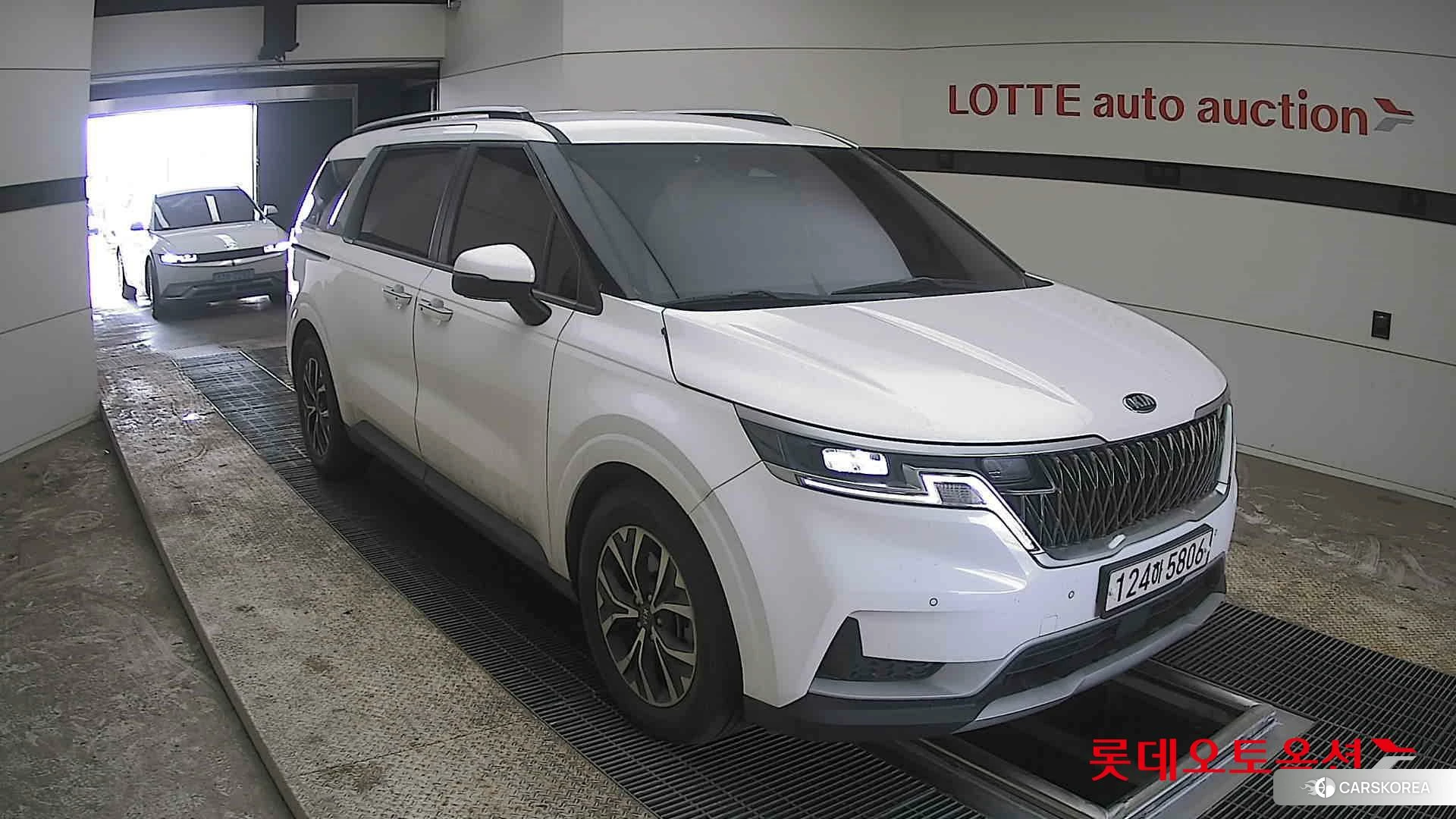 Kia Carnival id 3882122 из Кореи 12