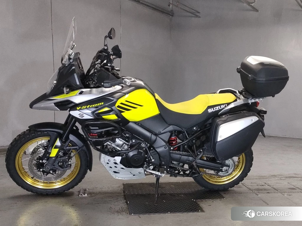 Проданный Suzuki V-STROM 1000XT 2018 из Японии, фото 2