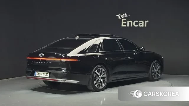 Hyundai Grandeur (GN7) id 3426965 из Кореи 12