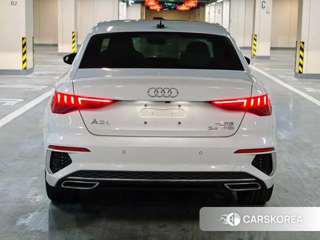Audi A3 2024 Белый из Китая, фото 2