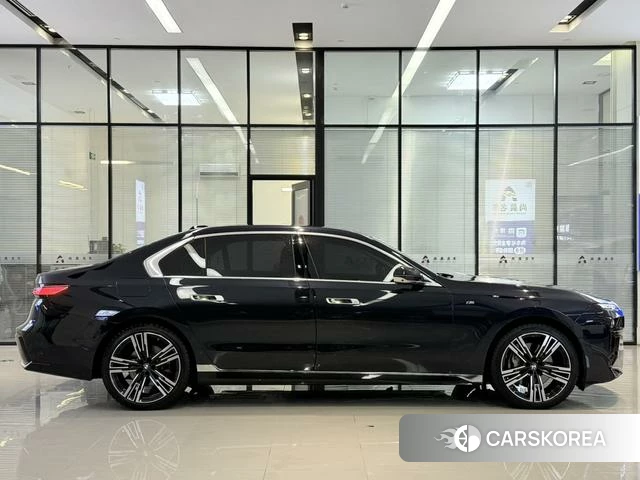 BMW 7 series id 4276612 из Китая 10