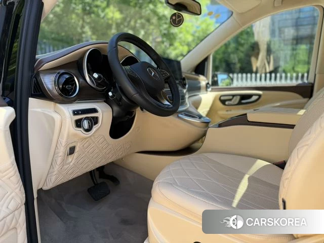 Mercedes-Benz V-class id 4297275 из Китая 9