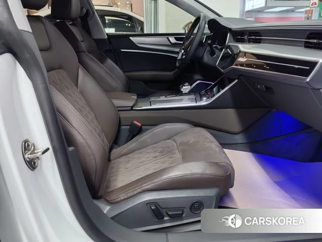 Audi A7L 2024 Белый из Китая, фото 2