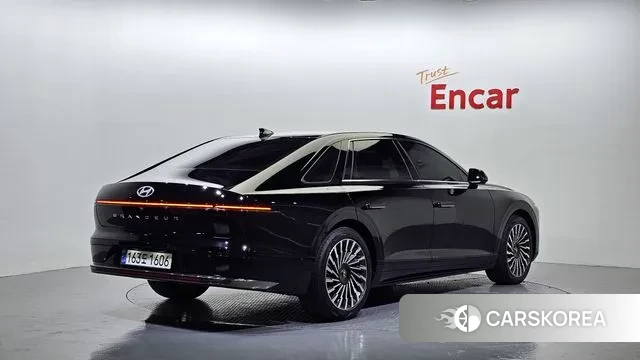 Hyundai Grandeur (GN7) id 3267451 из Кореи 12