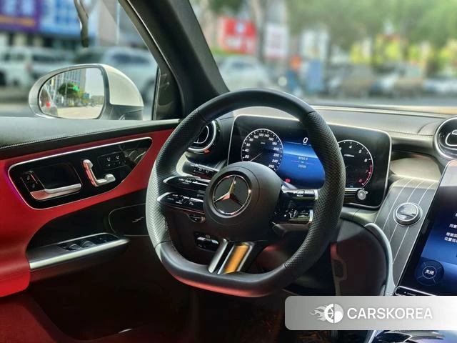 Mercedes-Benz GLC 2023 Белый из Китая, фото 3