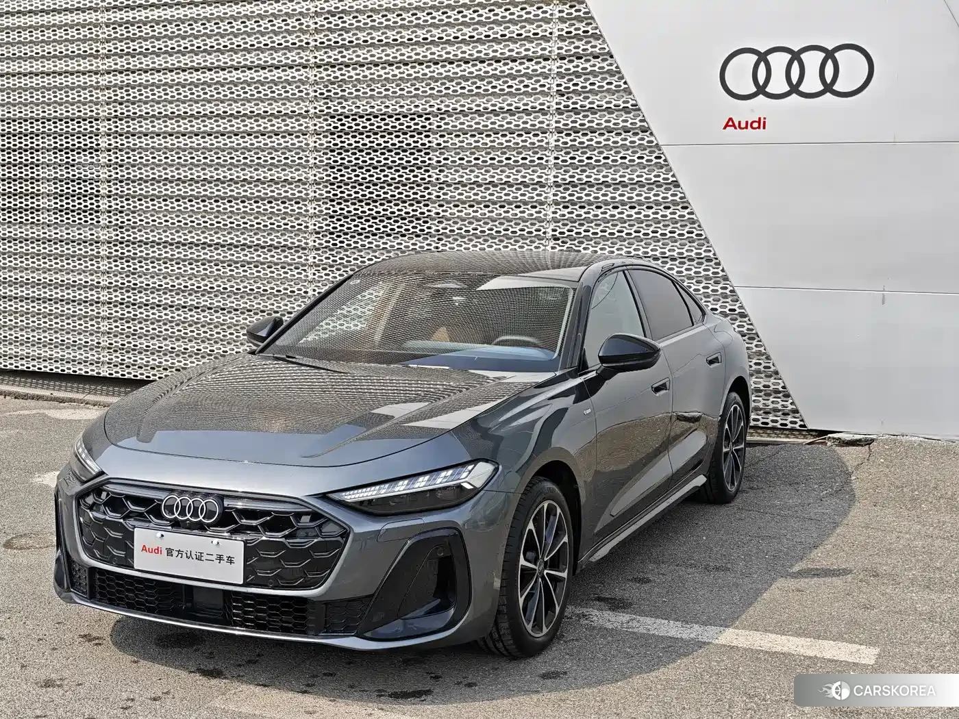 Audi A5L 2025 Silver/gray из Китая, фото 2