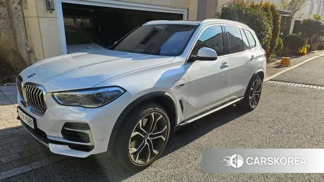 BMW X5 (G05) 2023 Белый из Кореи, фото 2