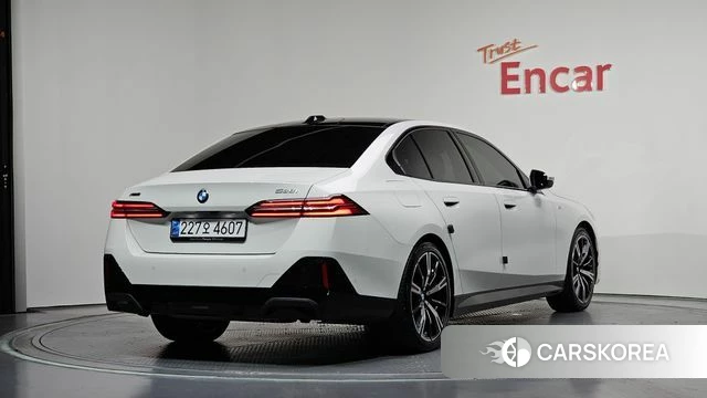 BMW 5 Series (G60) id 4493813 из Кореи 12