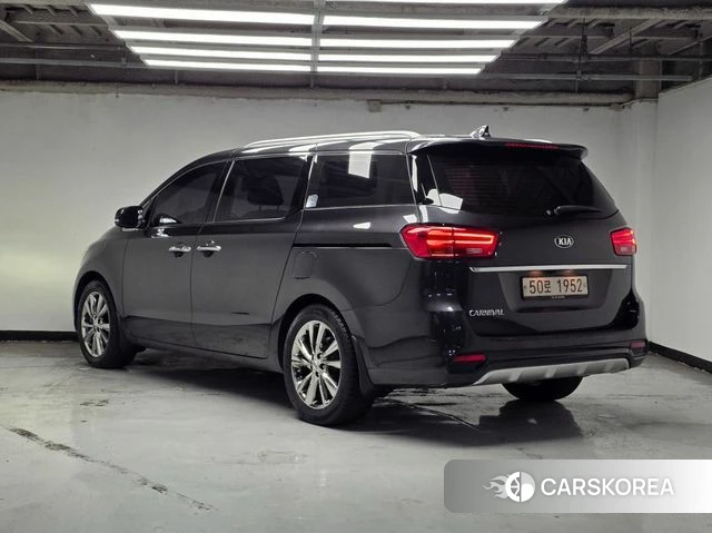 Kia The New Carnival id 4563237 из Кореи 12