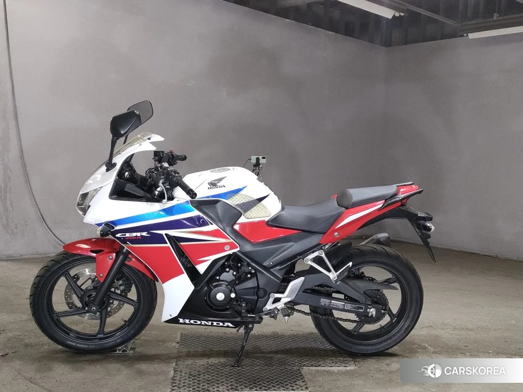 Проданный Honda CBR250R 2016 из Японии, фото 2